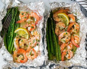 Shrimp and Asparagus Foil Packs with Garlic Lemon Butter Sauce